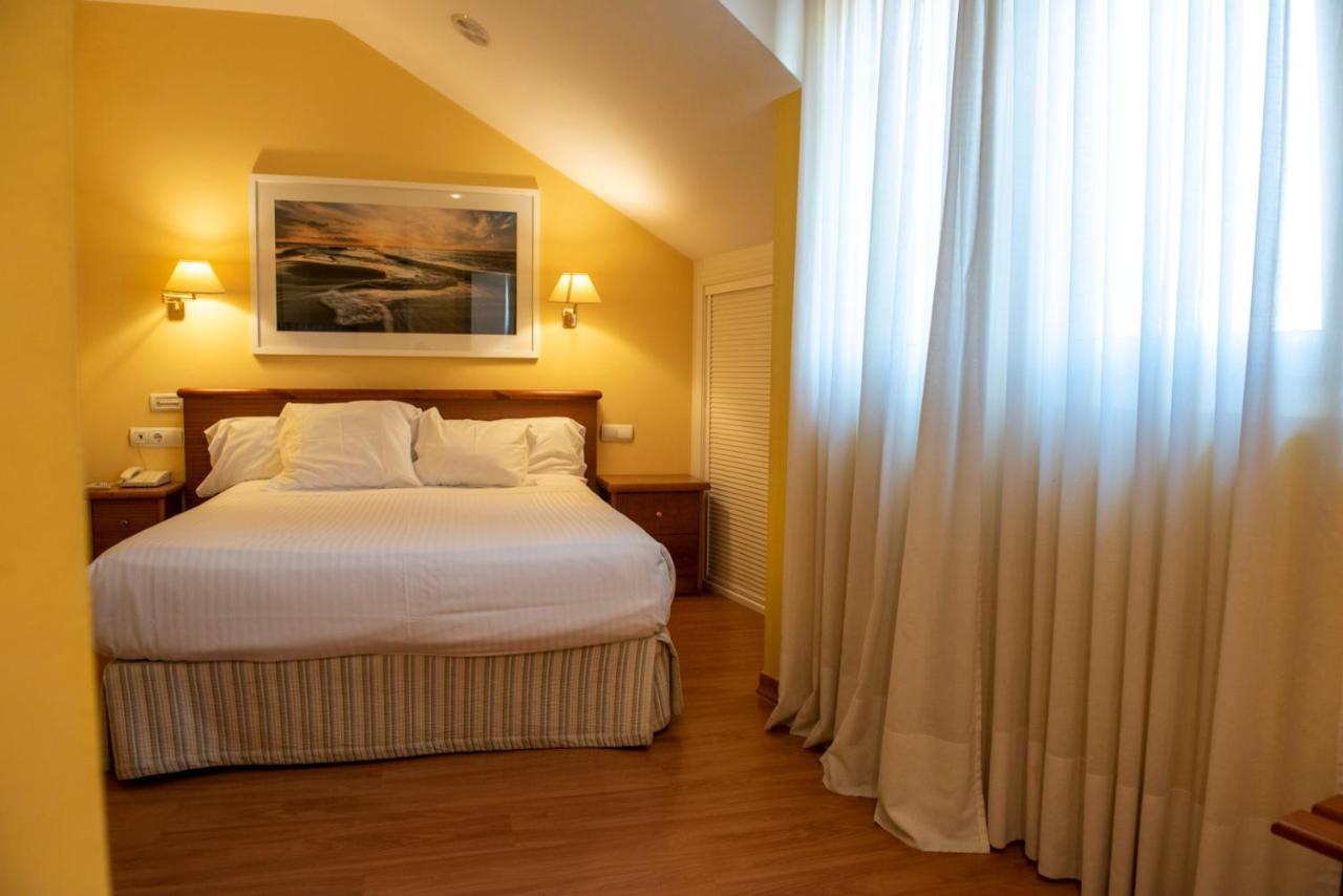 Hotel Faro De San Vicente Сан Висенте де ла Баркера Екстериор снимка