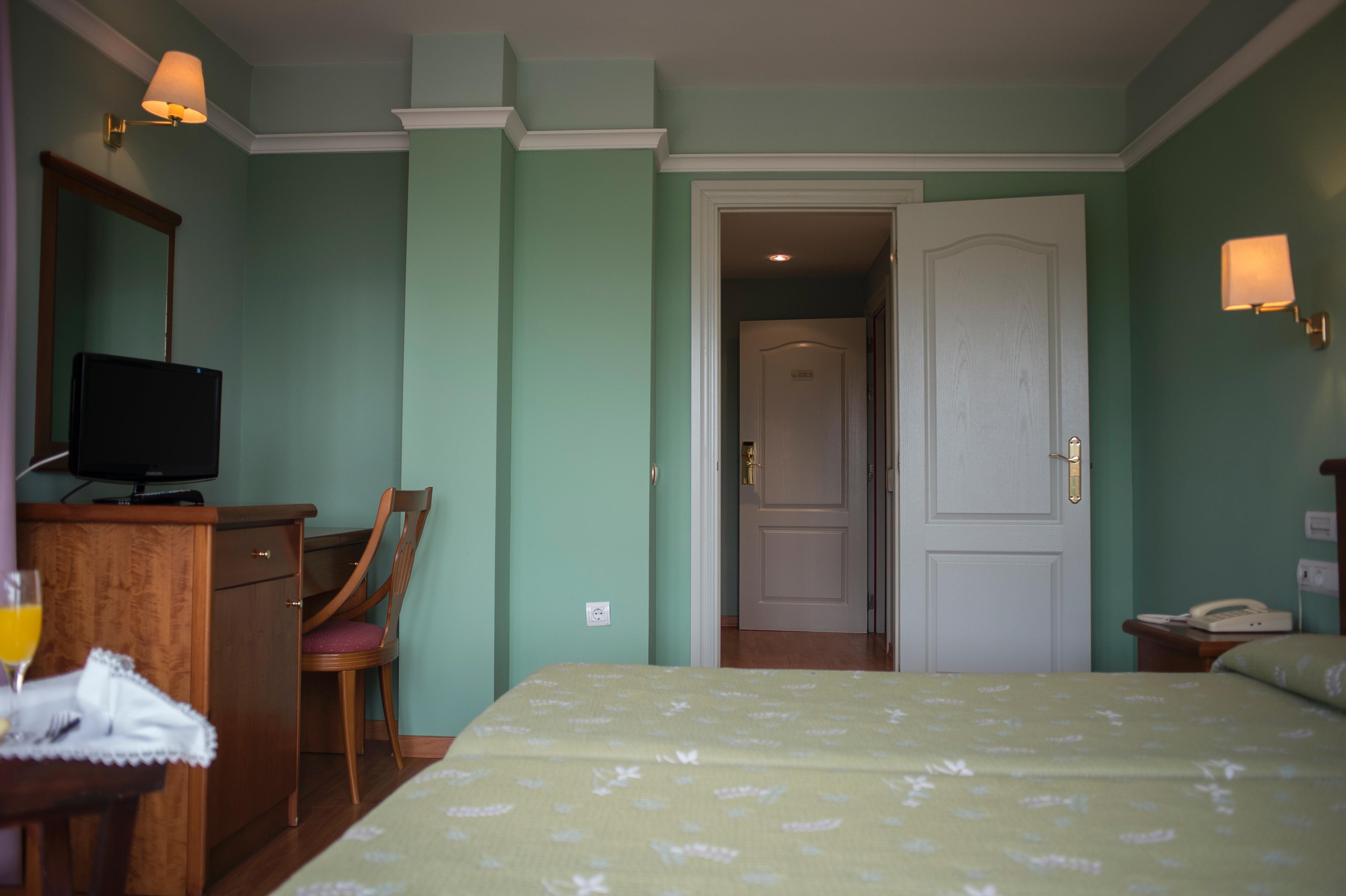 Hotel Faro De San Vicente Сан Висенте де ла Баркера Екстериор снимка