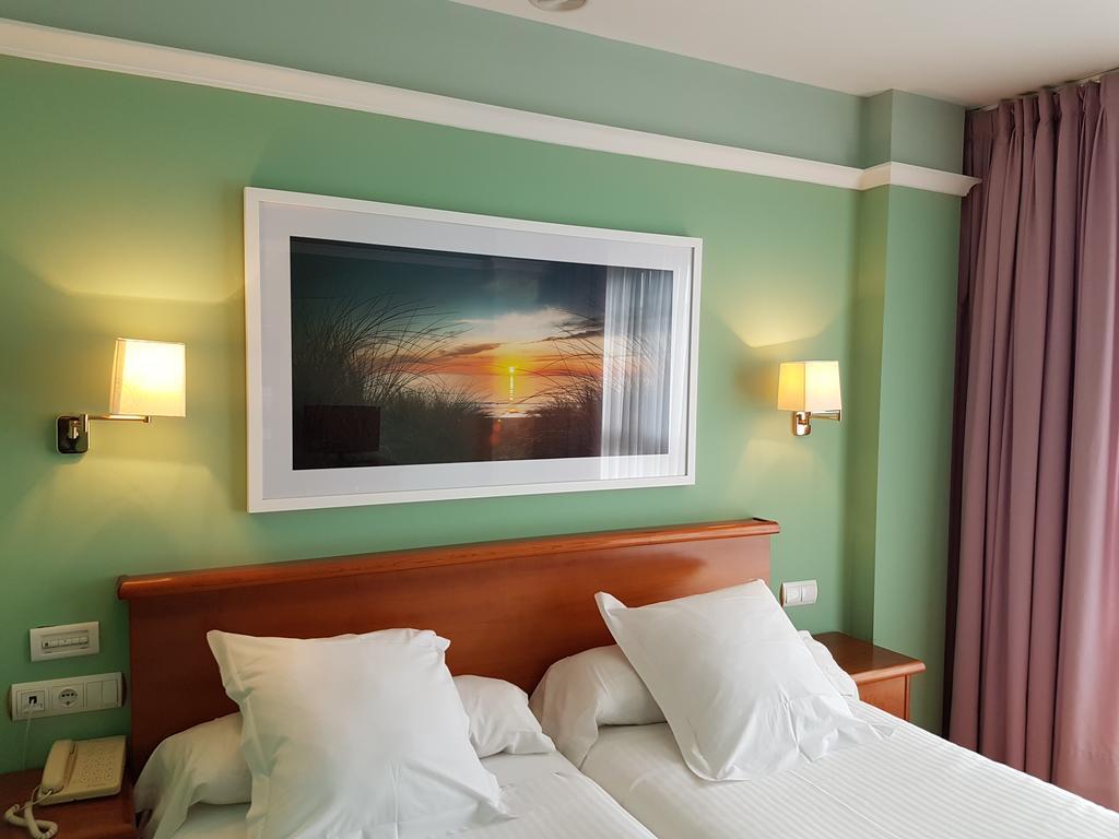 Hotel Faro De San Vicente Сан Висенте де ла Баркера Екстериор снимка